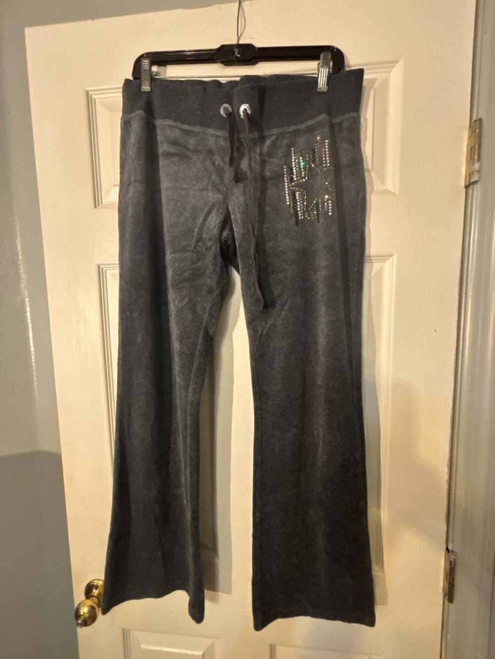 2b bebe Womens Velour Flare Sweatpants with Rhinestone Star Detail